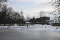 Trotz Eiseskälte ist die Eisdecke noch zu dünn