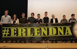 Dem Fussball auf den Fersen