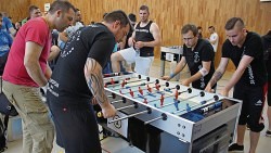 Fussball mit schnellen Händen